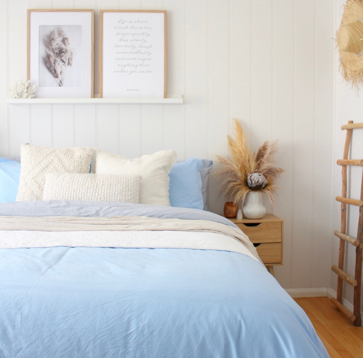 The Ultimate Guide to Decorating Small Bedrooms
